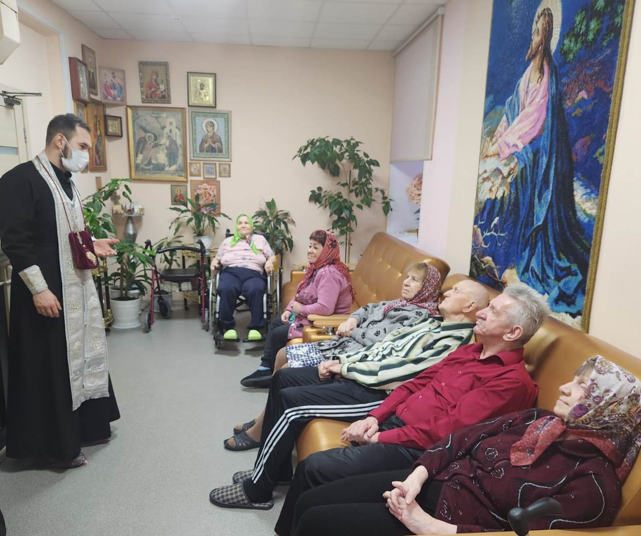 Вы сейчас просматриваете Взаимодействие Дома- интерната для престарелых и инвалидов, и Свято-Вознесенского кафедрального собора