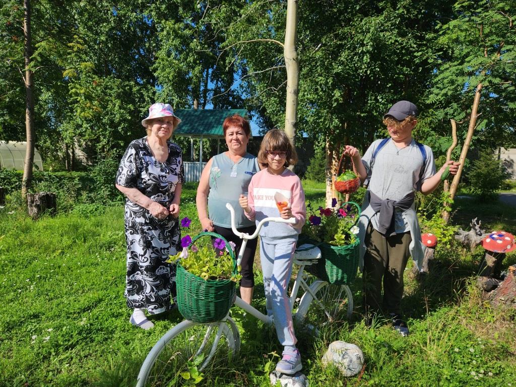 Акция «Добровольцы-детям» - Государственное областное автономное учреждение  социального обслуживания населения «МОНЧЕГОРСКИЙ КОМПЛЕКСНЫЙ ЦЕНТР  СОЦИАЛЬНОГО ОБСЛУЖИВАНИЯ НАСЕЛЕНИЯ»