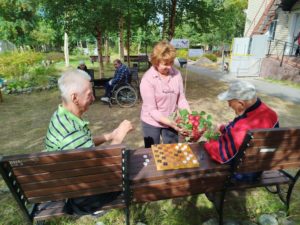 Подробнее о статье Яблоко от яблони…